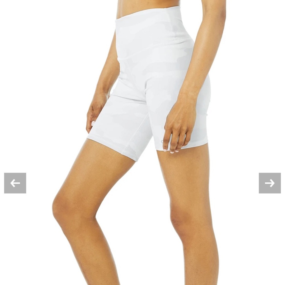 Alo Yoga High-Waist Vapor Shorts